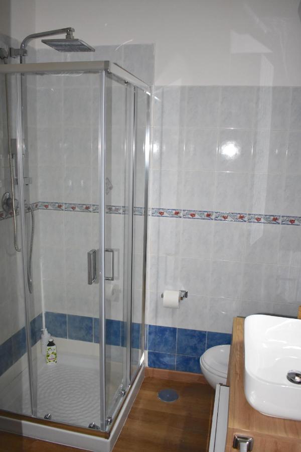 Casa Vacanze Oikia - Room Girasole Napoli Dış mekan fotoğraf