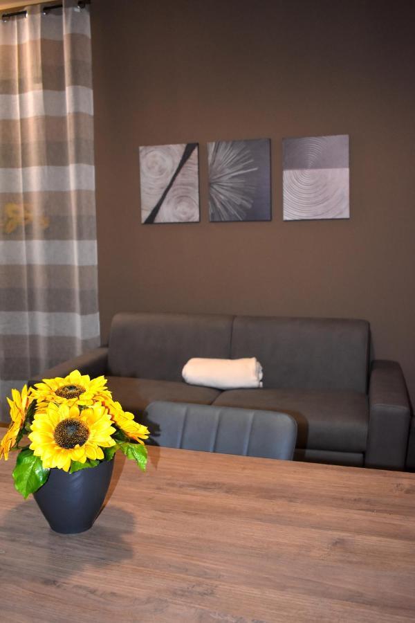 Casa Vacanze Oikia - Room Girasole Napoli Dış mekan fotoğraf